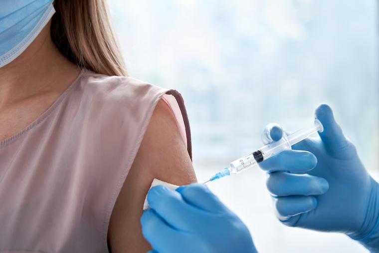 "There is no pathophysiologic or historical reason to believe that a new, previously unseen side effect from either of the mRNA COVID-19 vaccines will suddenly occur months to years after it has been given" -- Dr. Gwyneth Spaeder "There is no pathophysiologic or historical reason to believe that a new, previously unseen side effect from either of the mRNA COVID-19 vaccines will suddenly occur months to years after it has been given" -- Dr. Gwyneth Spaeder