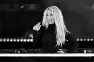 Singer Britney Spears waves as she attends the announcement of her new residency, "Britney: Domination" at Park MGM on October 18, 2018 in Las Vegas, Nevada. Spears will perform 32 shows at Park Theater at Park MGM starting in February 2019. Singer Britney Spears waves as she attends the announcement of her new residency, "Britney: Domination" at Park MGM on October 18, 2018 in Las Vegas, Nevada. Spears will perform 32 shows at Park Theater at Park MGM starting in February 2019.