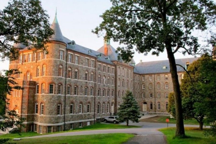 Students are expected to be vaccinated at St. John's Seminary in Boston. Students are expected to be vaccinated at St. John's Seminary in Boston.