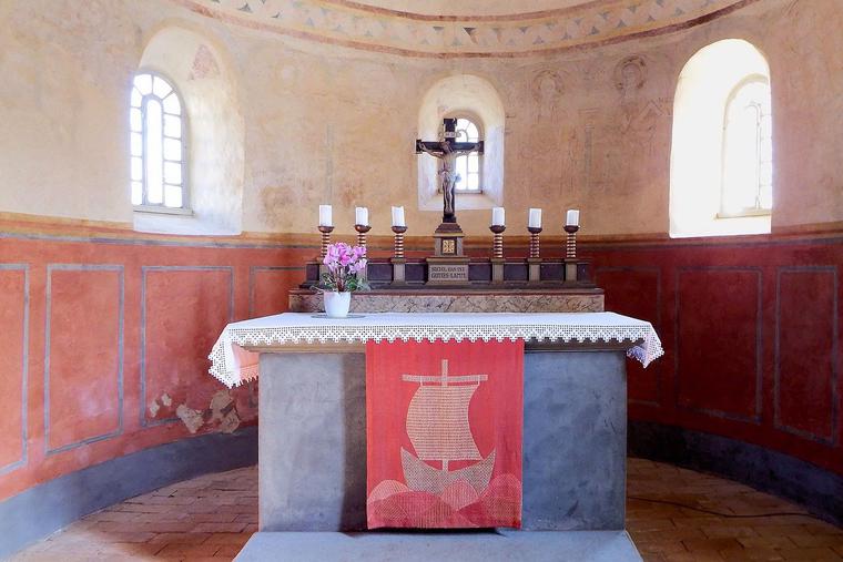 Altar Photo Altar Photo