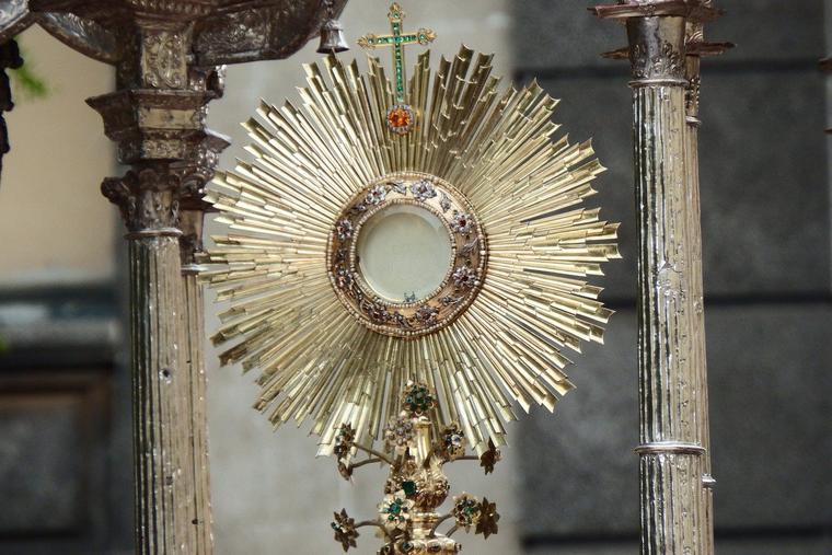 Eucharistic Adoration Photo Eucharistic Adoration Photo