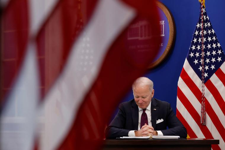 President Joe Biden meets with members of his Council of Advisors on Science and Technology in the South Court Auditorium at the Eisenhower Executive Office Building on January 20, 2022 in Washington, DC. President Joe Biden meets with members of his Council of Advisors on Science and Technology in the South Court Auditorium at the Eisenhower Executive Office Building on January 20, 2022 in Washington, DC.