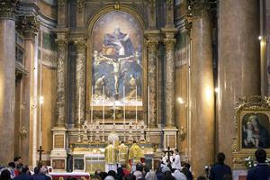 Priests of the Priestly Fraternity of St. Peter offer Mass at Santissima Trinità dei Pellegrini, the FSSP parish in Rome. Priests of the Priestly Fraternity of St. Peter offer Mass at Santissima Trinità dei Pellegrini, the FSSP parish in Rome.