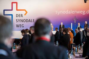 Synod members sing and pray during the final day of the "Synadoler Weg" Catholic Reform Movement Congress on February 05, 2022 in Frankfurt, Germany. Synod members sing and pray during the final day of the "Synadoler Weg" Catholic Reform Movement Congress on February 05, 2022 in Frankfurt, Germany.
