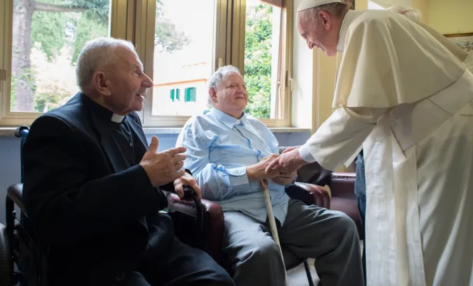 Pope Francis greets the elderly priest-residents of Casa San Gaetano in Rome on June 17, 2016. Pope Francis greets the elderly priest-residents of Casa San Gaetano in Rome on June 17, 2016.
