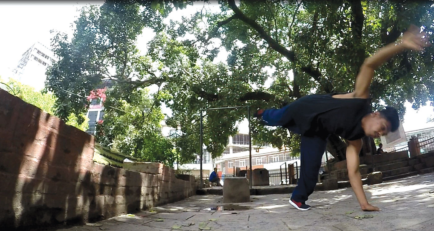 Parkour Dinesh, Nepal's gravity-defying policeman