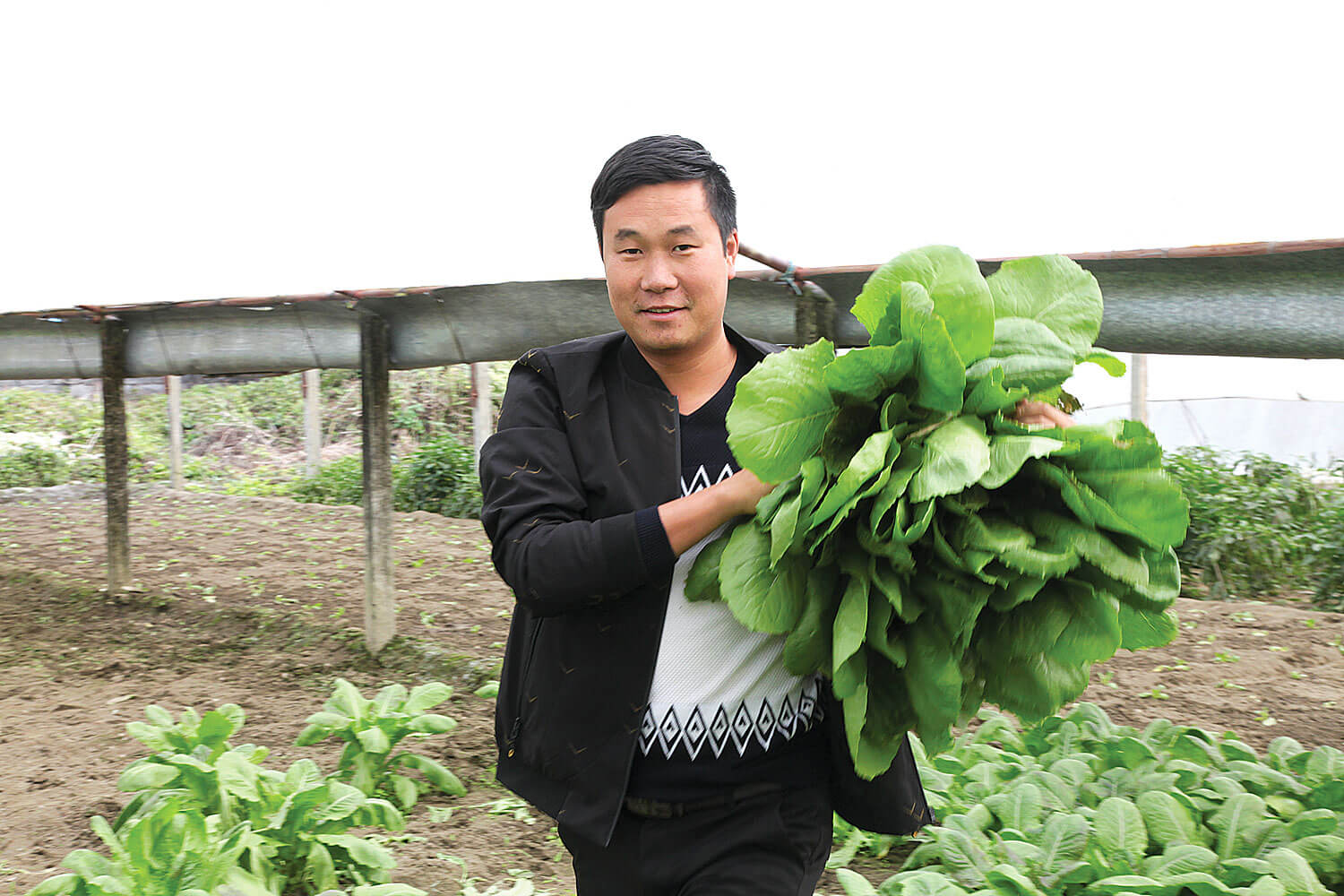 Chinese farmer strikes roots in Nepal