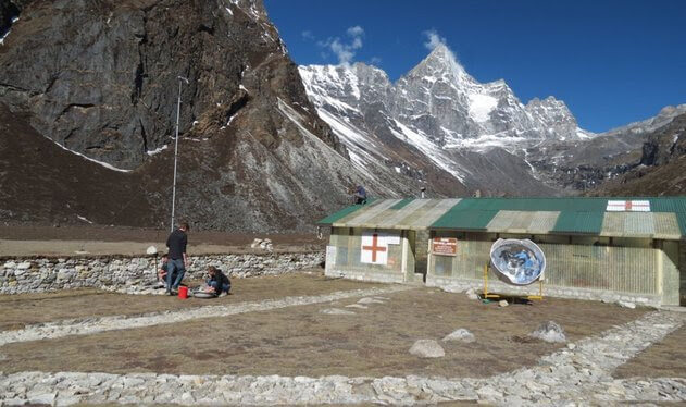 Khumbu shuts trekker clinics