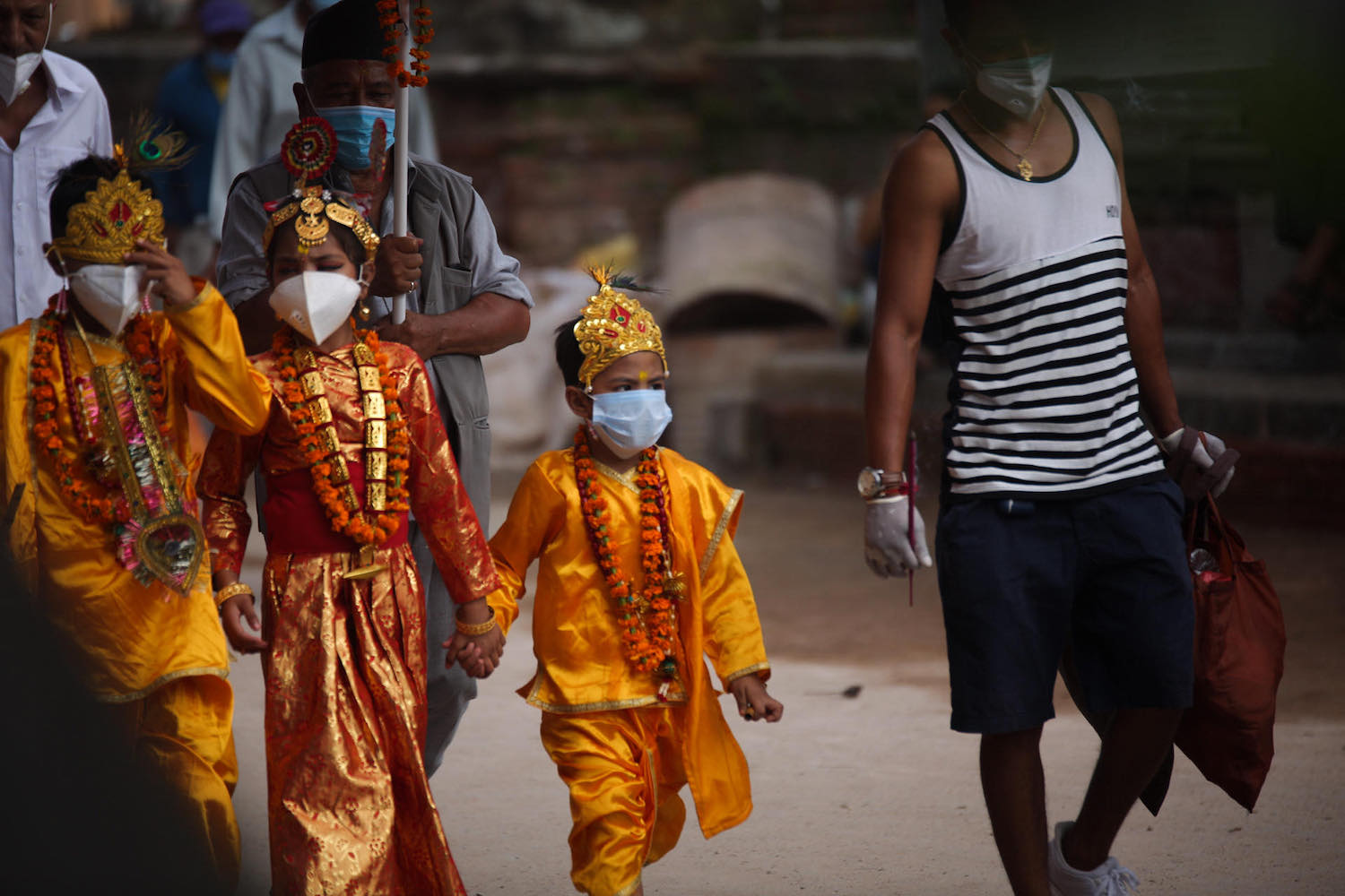 Experts caution against extending Nepal lockdown