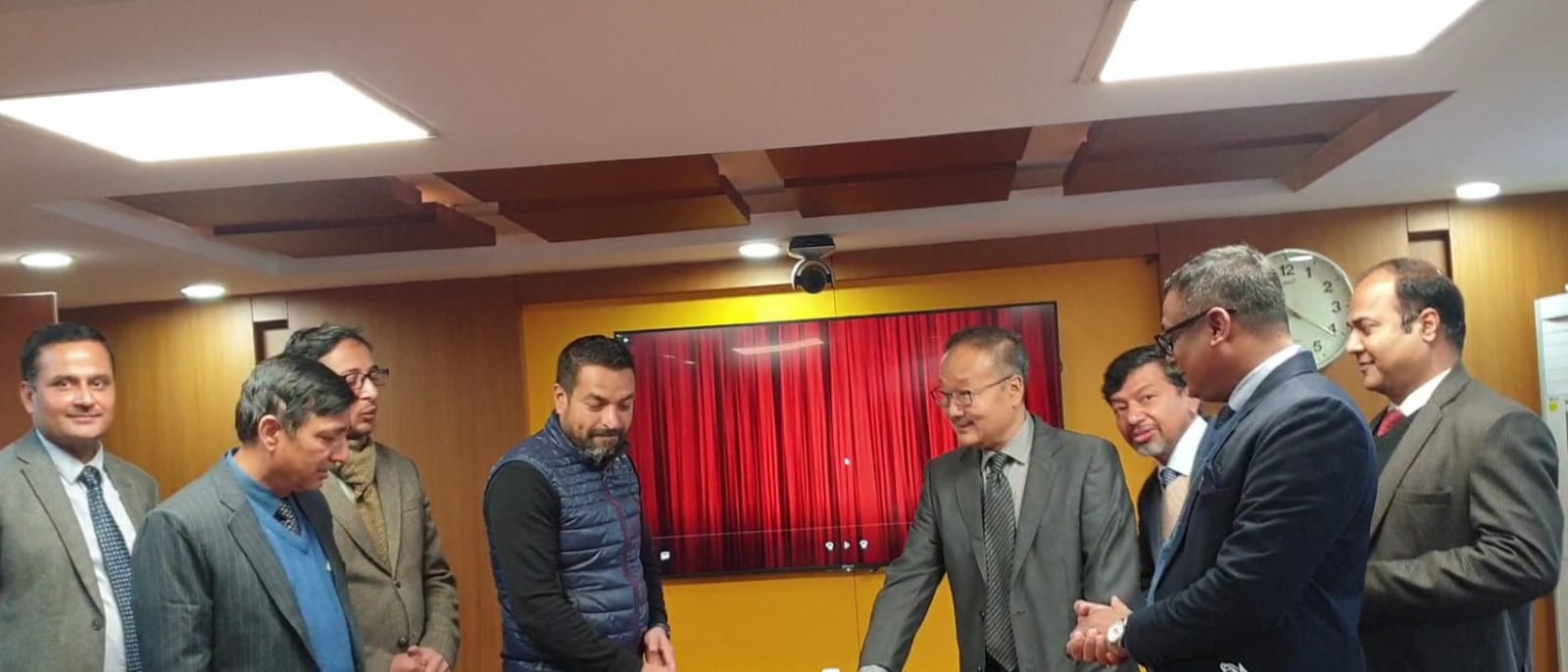 Everest updates mobile banking