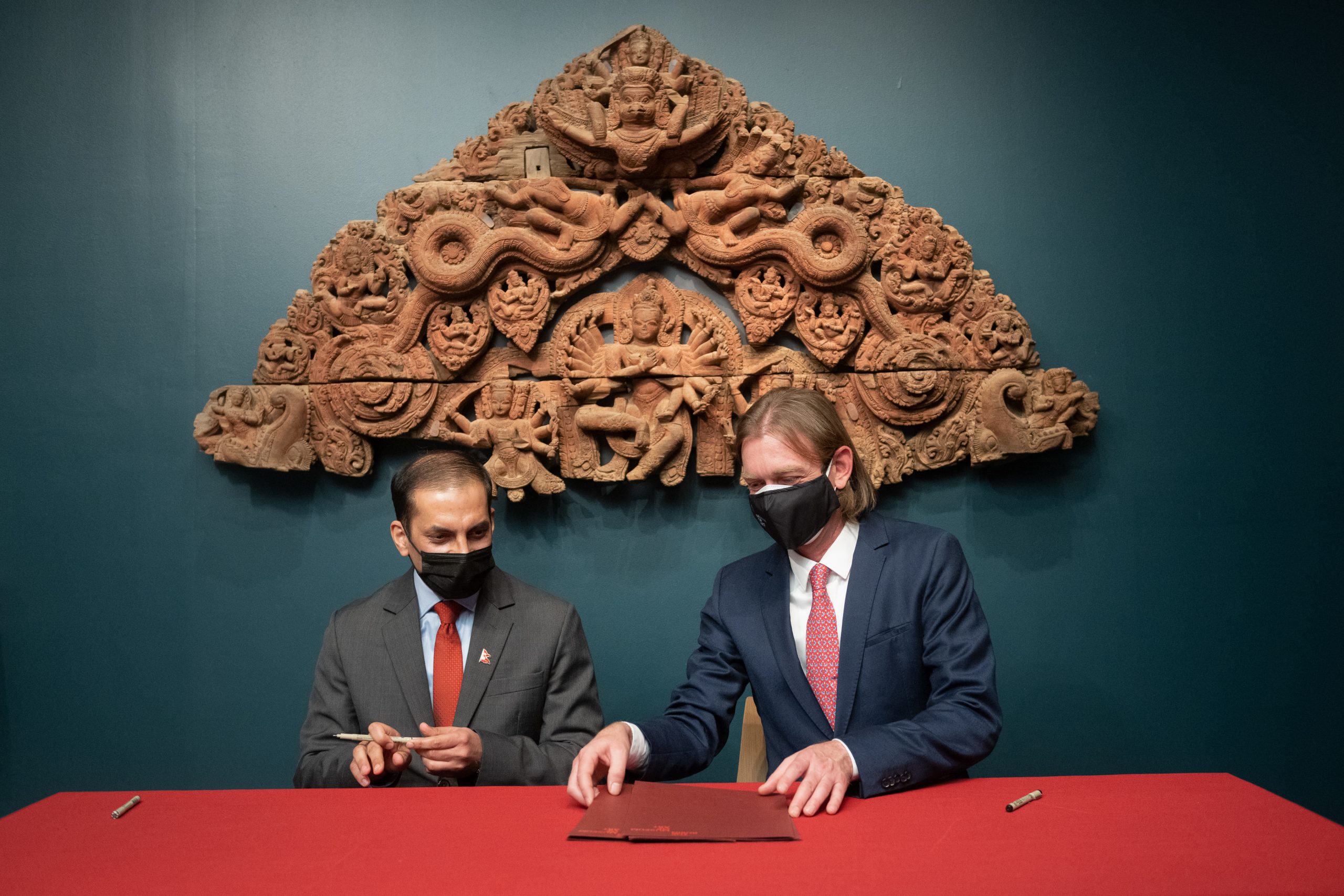 Rubin to return Nepal antiquities