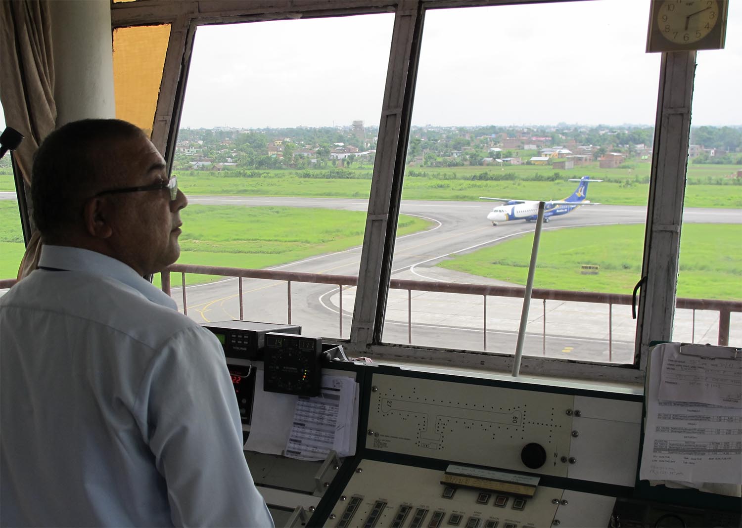 Air passengers at mercy of winter delays