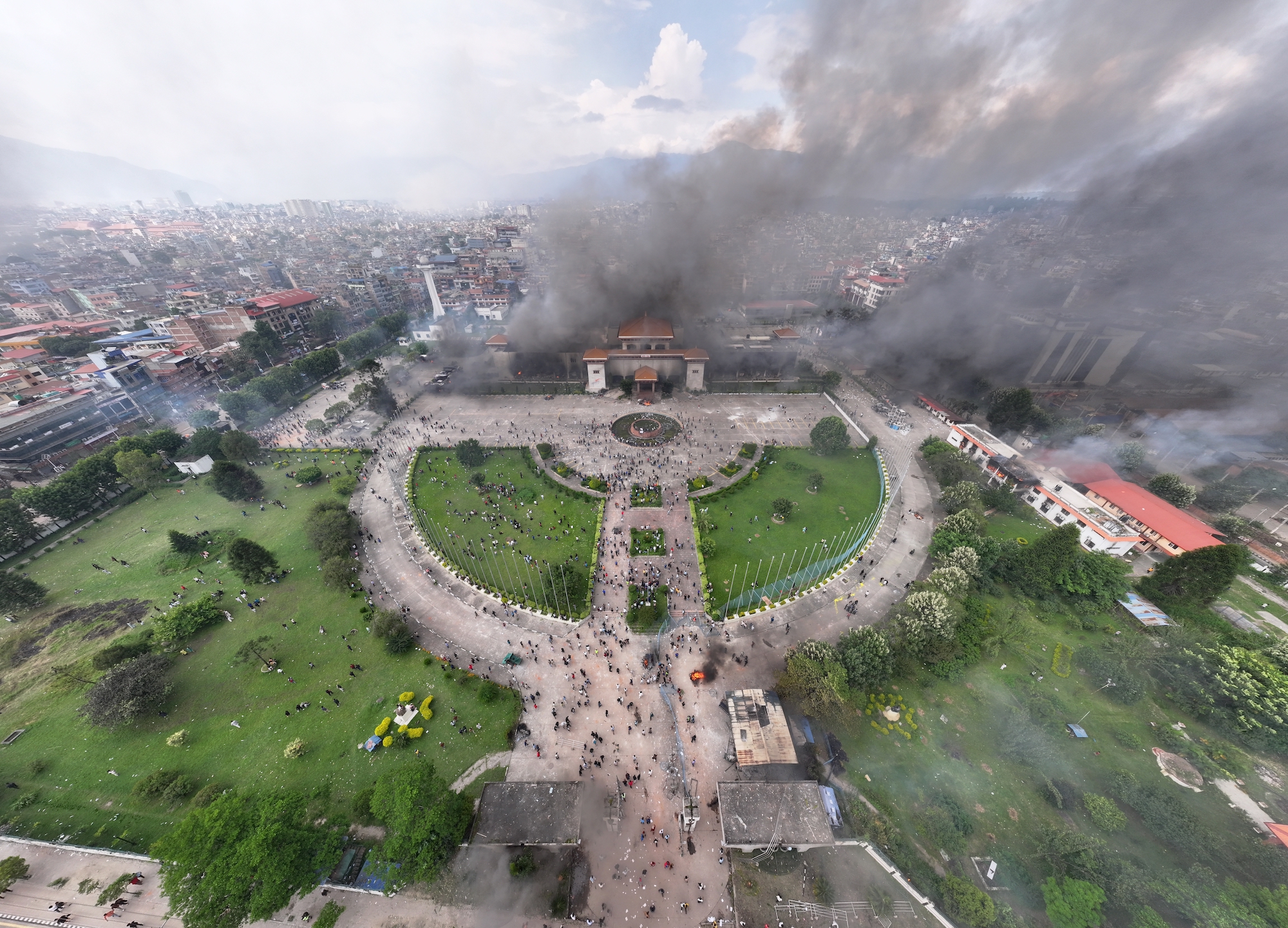 Urban peacebuilding for democracy