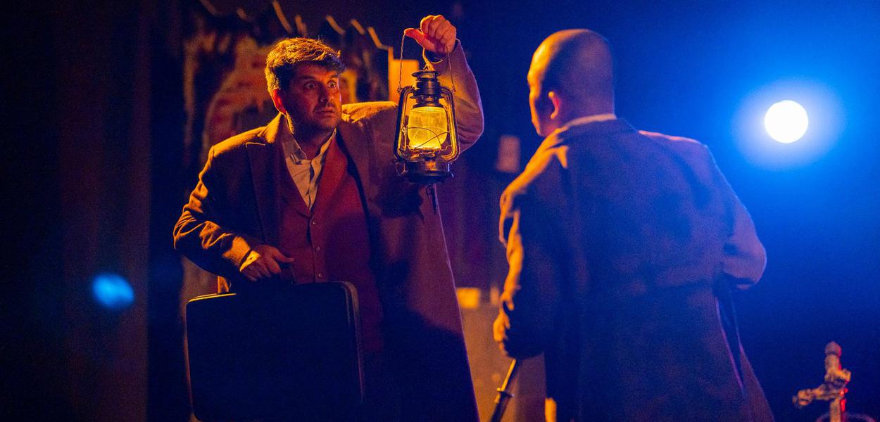 Staged chaos evokes state of Nepal