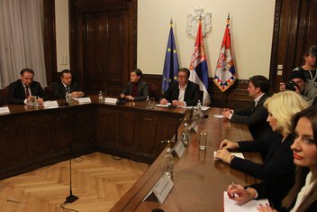 Aleksandar Vučić, Vlada Srbije