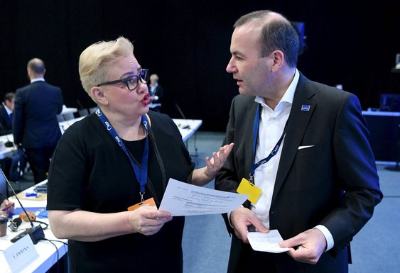 Sirpa Pietikainen, Manfred Veber
