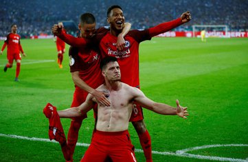 Luka Jović Ajntraht Frankfurt