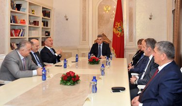 Ivan Brajović, Milo Đukanović, Manjinske partije