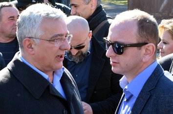 Andrija Mandić, Milan Knežević