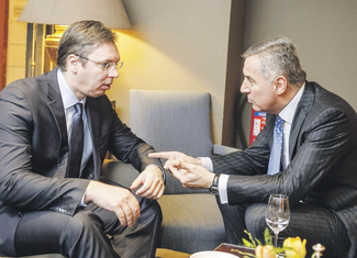 Aleksandar Vučić, Milo Đukanović