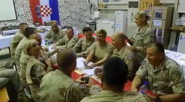 Kolinda Grabar Kitarović, hrvatski vojnici