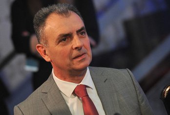 Godišnjica Vlade, Kenan Hrapović