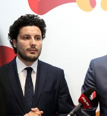 Dritan Abazović, Aleksa Bečić