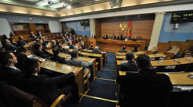 Žan Klod Junker, Skupština Crne Gore