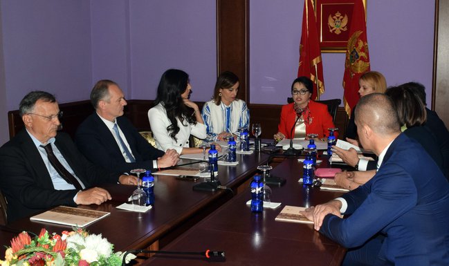 Vrhovni sud, pres