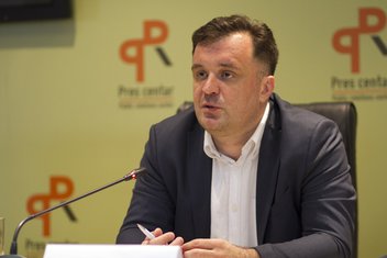 Zlatko Vujović