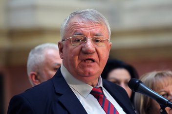 Vojislav Šešelj