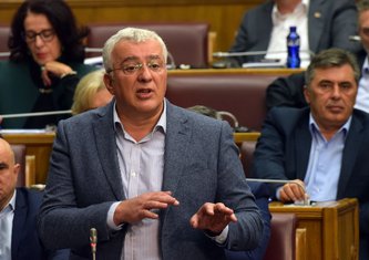 Premijerski sat, Andrija Mandić