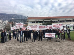 NVO "Bazar", protest