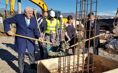 Marković i Kovačević, polaganje kamena temeljca