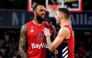 Derik Vilijams i Stefan Jović (Bajern)