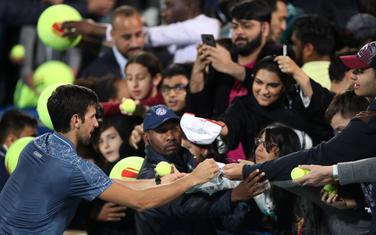 Novak Đoković sa navijačima u Abu Dabiju