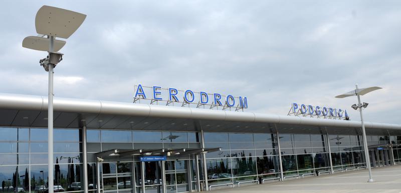 Za džip traže posebne dodatke za vožnju po strmini: Aerodrom Podgorica