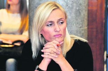 Azra Jasavić