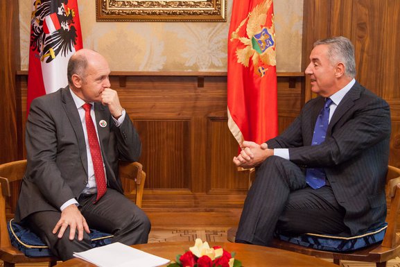 Volfgang Sobotka, Milo Đukanović