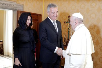 Milo Đukanović, papa Franjo