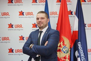 Zoran Mikić