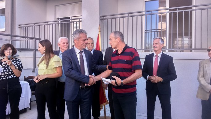 Kemal Perišić, uručenje ključeva penzionerima