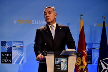 Milo Đukanović NATO samit
