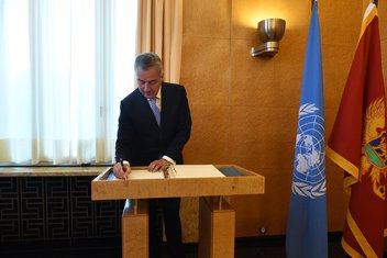 Milo Đukanović, Ženeva