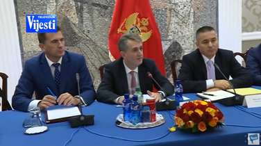 Mevludin Nuhodžić, Veselin Veljović
