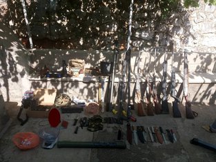 Herceg Novi hapšenje, Herceg Novi oružje