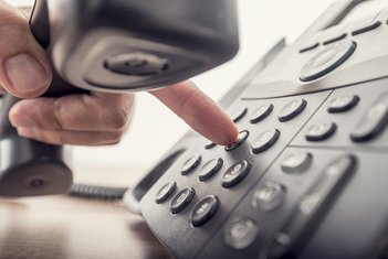 fiksni telefon