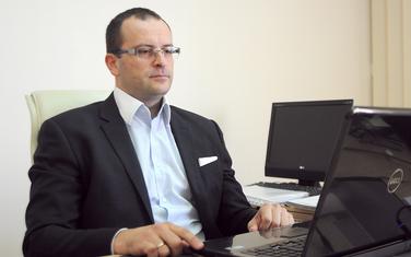 Krizni porez na zarade ima pogrešne socijalne efekte: Vukčević