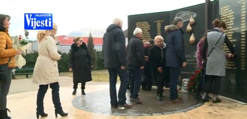 Sa polaganja vijenca na spomen obilježje