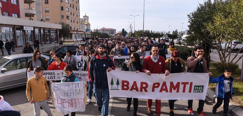 Sa protesne šetnje ulicama Bara
